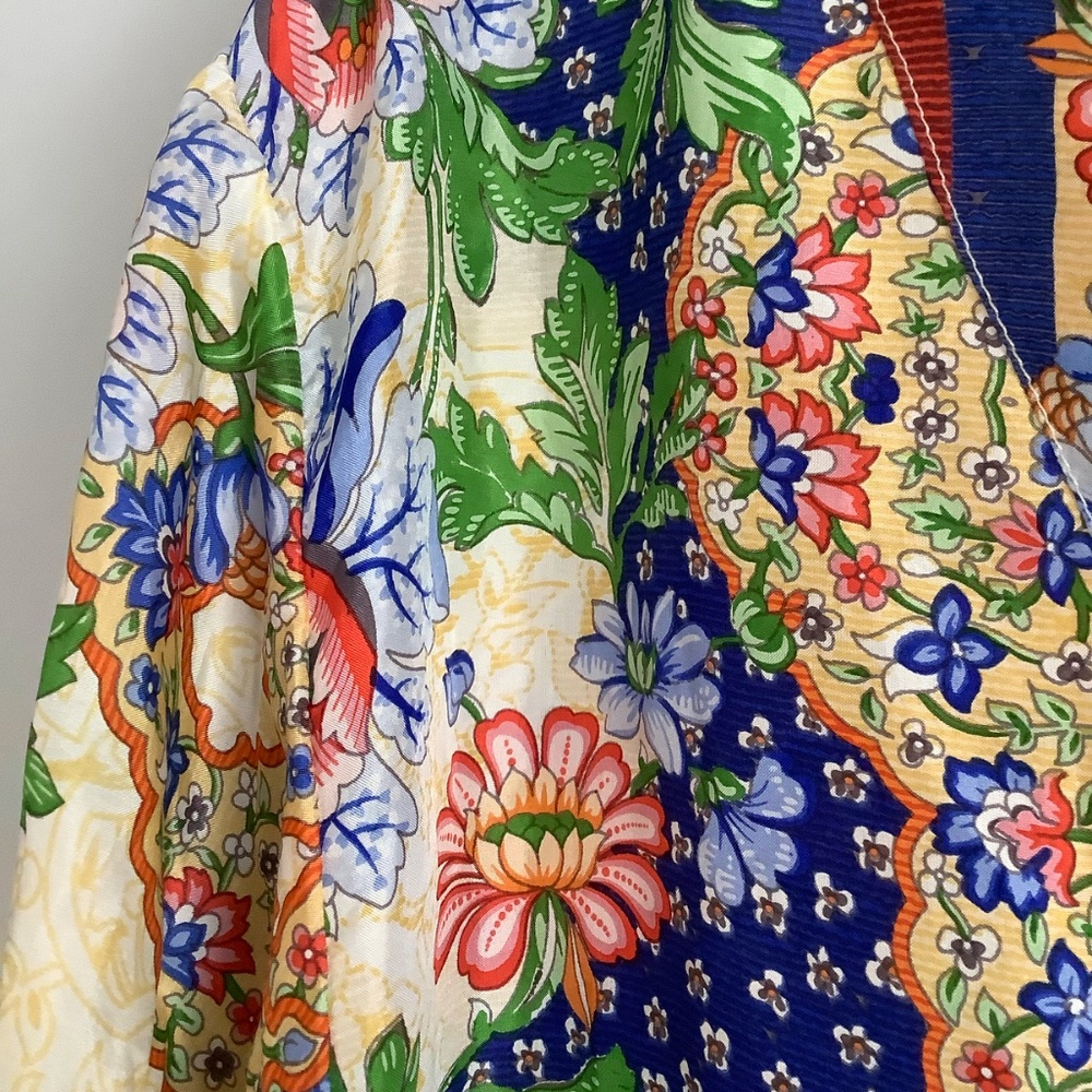 Johnny Was 100% silk top  XXL button front Preowned - Picture 2 of 11